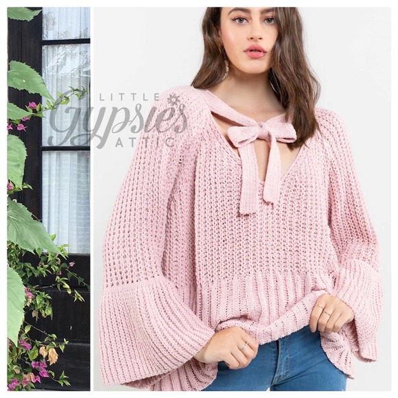 POL Sweaters - POL Big Bell & Bow Sweater